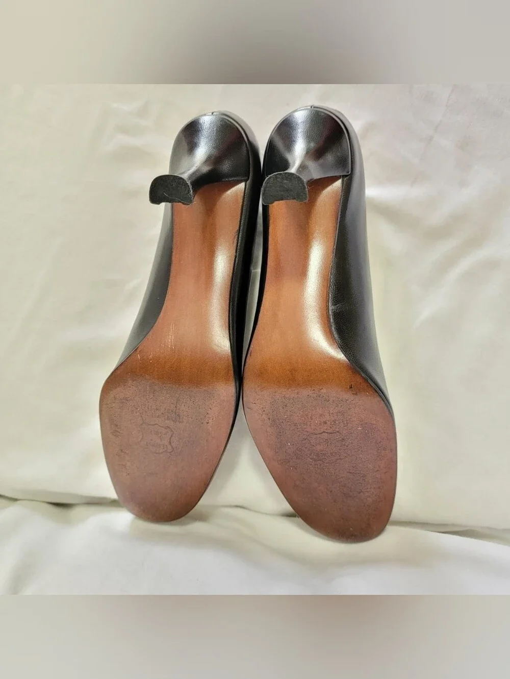 Stuart Weitzman Black Leather Polka Dot Bow Pumps Sz 7